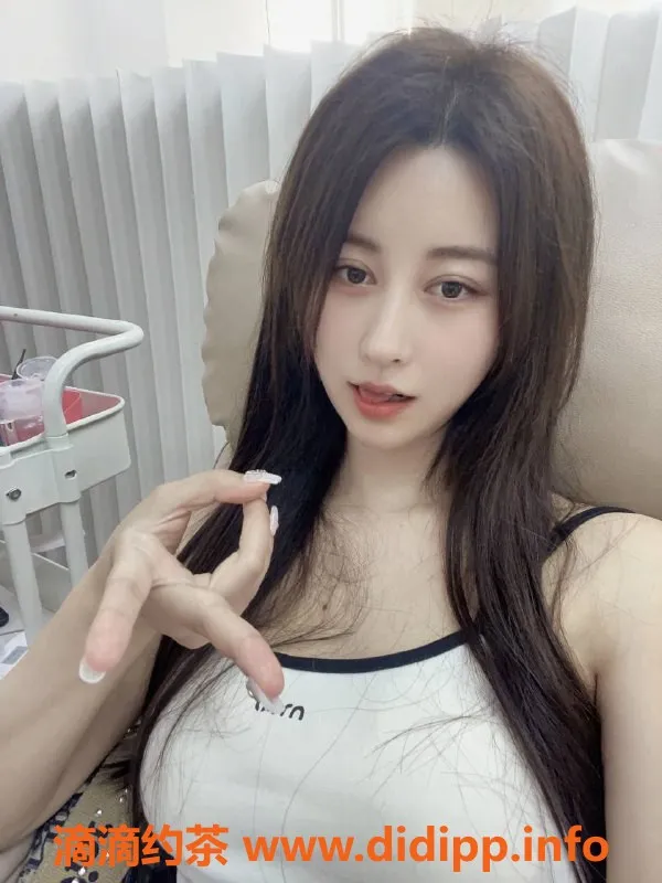 上海楼凤-静安米奇，身高165，胸围C，1300p优质服务