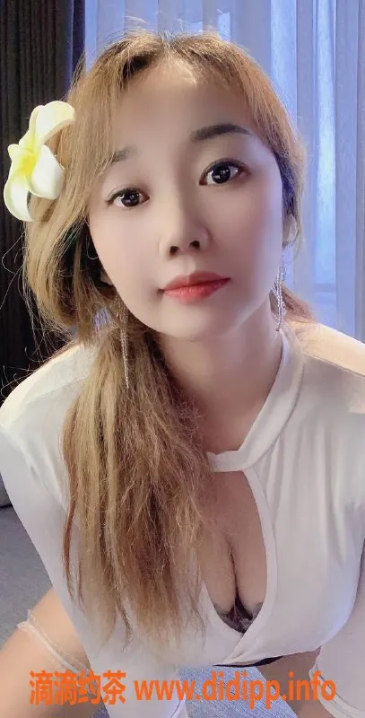 北京楼凤-北京丰台露露，24岁C罩杯，茶费6元