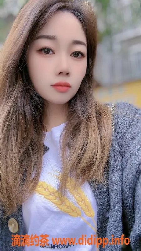 北京楼凤-北京丰台露露，24岁C罩杯，茶费6元