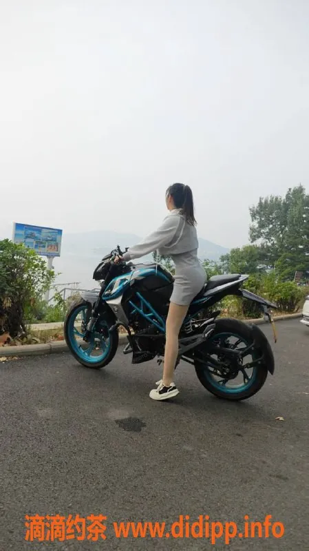 郑州楼凤资源信息,高新兼职米妮，24岁160cm，50kg，38D热情服务