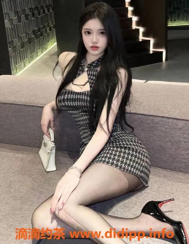 上海楼凤-静安蜜桃，170身高C罩杯，1200元起