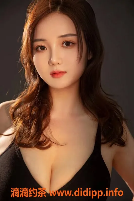 北京楼凤-东城熟女骚姐，五张超值大全套来袭！