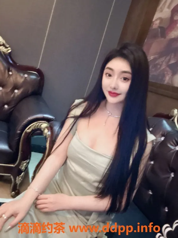 北京楼凤资源信息,朝阳网红主播白小纯，168身高，D罩杯，短期在京！