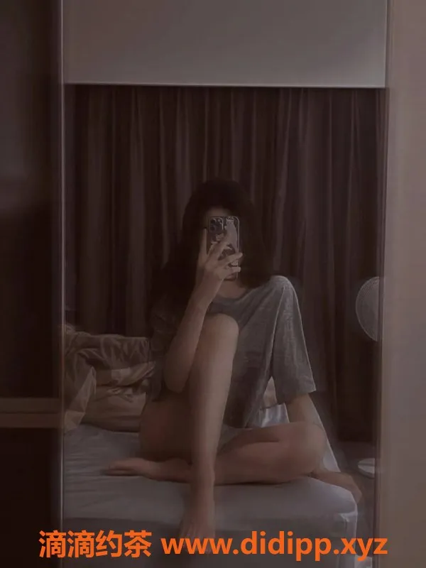 成都楼凤-锦城湖果果，24岁少妇，服务超赞，500元60分钟