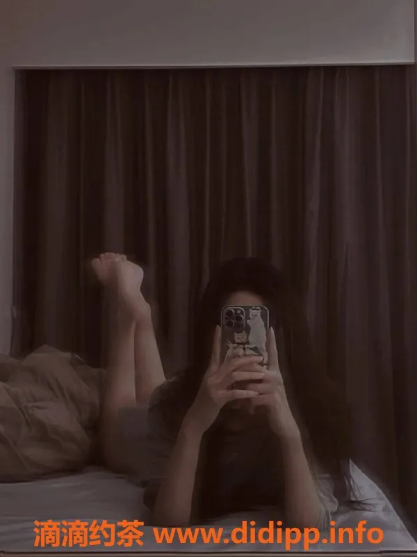 成都楼凤-锦城湖果果，24岁少妇，服务超赞，500元60分钟