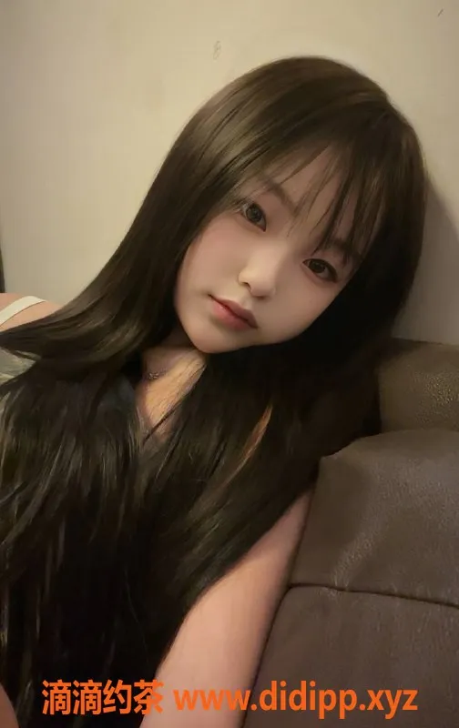 深圳楼凤-龙华晶晶：1000起双向服务，享受舌吻与陪浴