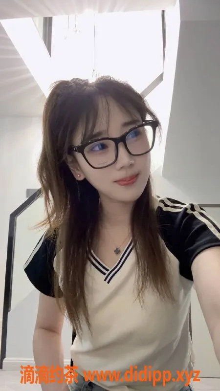 杭州楼凤-上城郭小小，700元御姐服务等你来体验