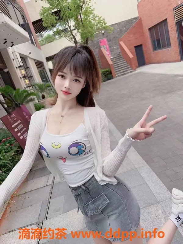 北京上门服务-朝阳双井草莓，24岁173cm风骚系极品上门服务