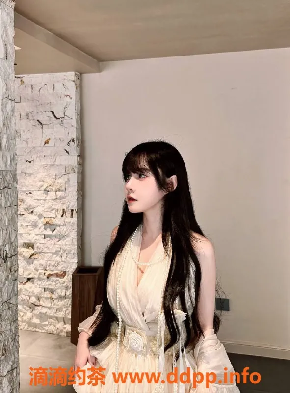 成都楼凤-高新小泡芙，D罩杯嫩妹，服务超赞！