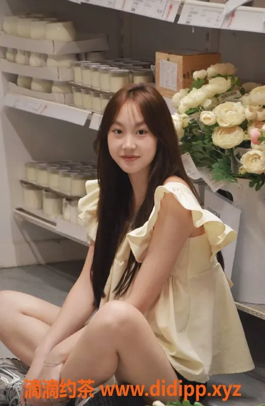 深圳楼凤-龙华糖糖，998元舌吻、陪浴、啪啪热选