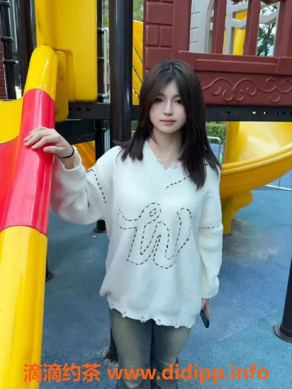 成都楼凤资源信息,成都小汐 17岁，身高160，体重95，服务500起