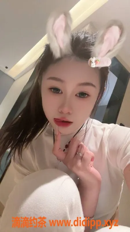 广州楼凤-天河沐沐，优质舌吻双飞服务，700起