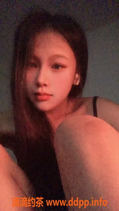 成都楼凤-成华区18岁白虎嫩妹，155cm80斤，服务超好！