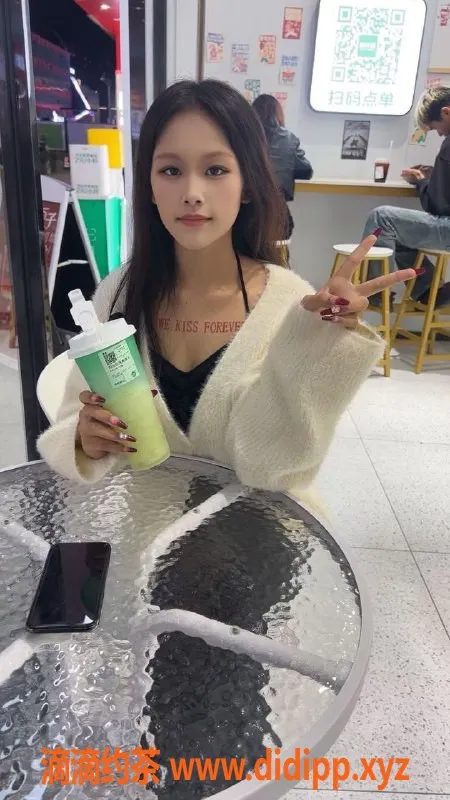 成都楼凤-成华区18岁白虎嫩妹，155cm80斤，服务超好！