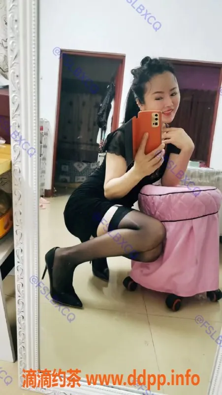 佛山楼凤-金沙洲宝儿，真实验证，舌吻SM体验