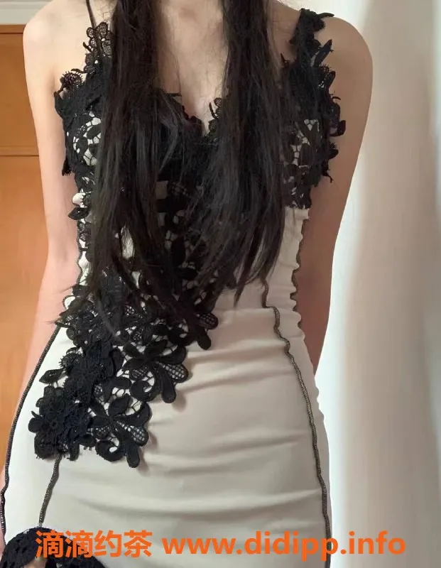 深圳楼凤-深圳龙华嫩妹老师，2000元体验服务