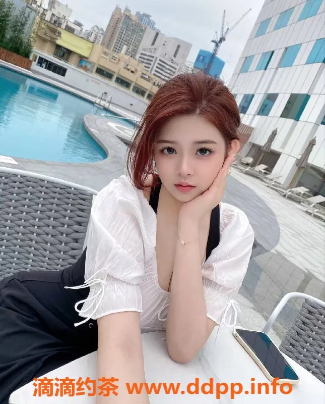 北京楼凤-朝阳大悦城学妹“嘟嘟” 巨奶E杯超诱人