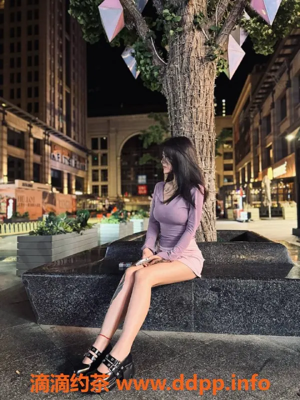 北京楼凤-北京望京酥酥，22岁温柔女友，茶费1K