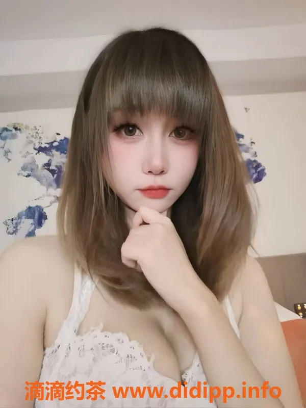北京楼凤-三里屯梓妍，172cm身材超赞，茶费1K