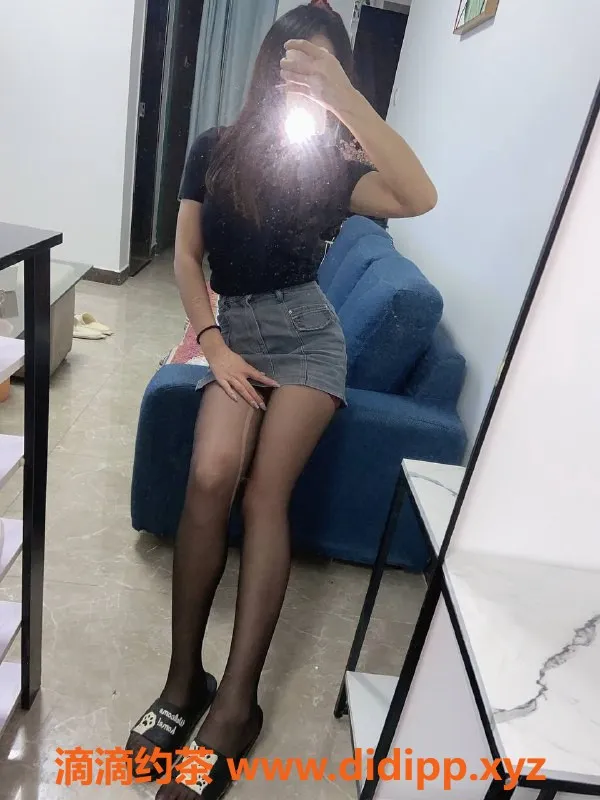 深圳楼凤-宝安区静静，24岁168cm美女，超值服务等你体验！