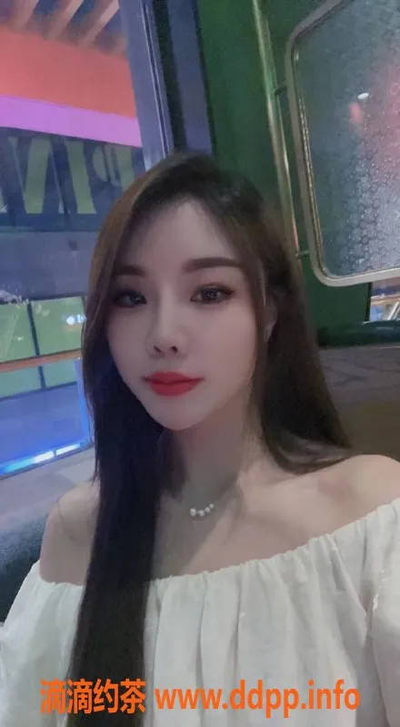 北京楼凤-朝阳95后美女菠霸，D罩杯亲民价