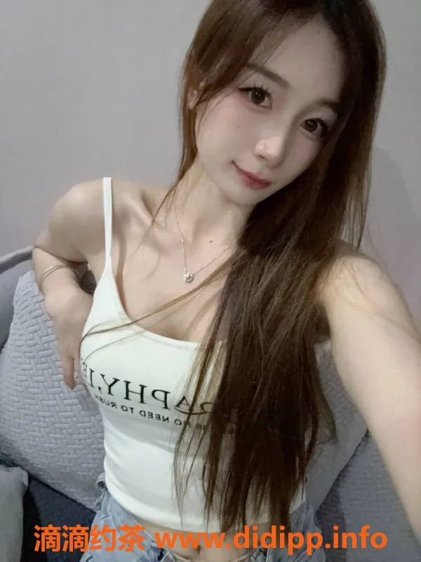 广州楼凤-黄埔嫩妹微微，期待你的体验！