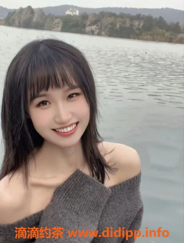 北京楼凤-朝阳三元桥邻家妹子 158cm 90斤 温柔治愈