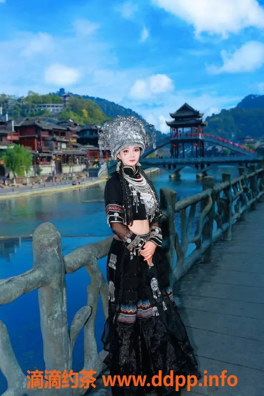 北京楼凤-朝阳嫣然，重庆妹子162cm，105斤，茶费5