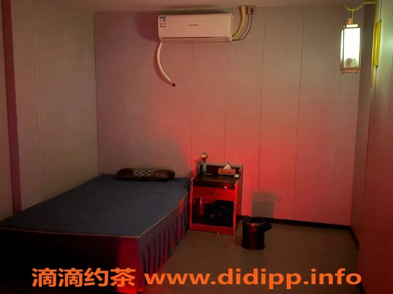 广州spa会所-番禺南站95后美女，24小时激情服务