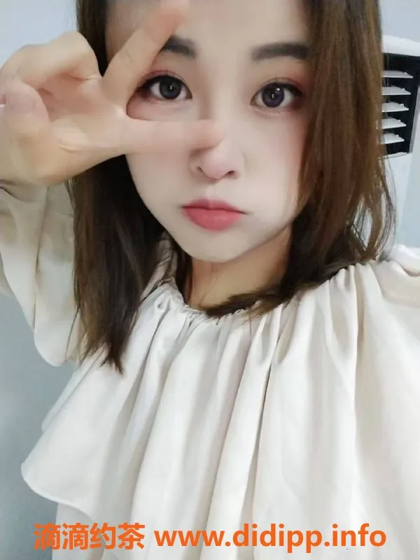 北京楼凤-北京酒仙桥桃子，25岁D罩杯，茶费8