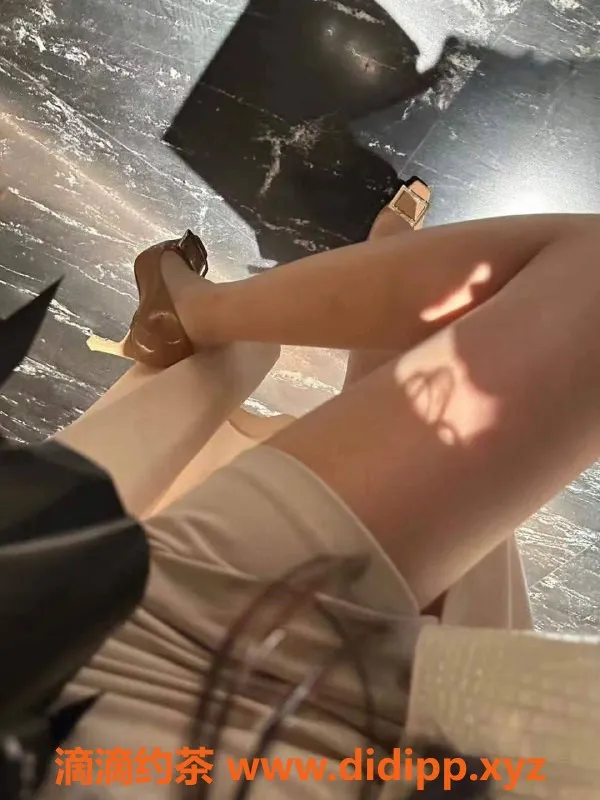 宁波楼凤-夏天22岁，168cm新晋妹子，8米超值服务