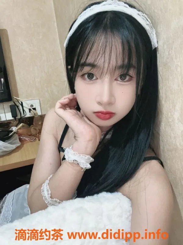 杭州楼凤-上城依依，高颜值嫩妹，158cm 44kg超可爱