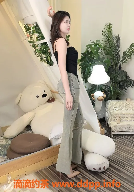 北京楼凤-98年温柔小骚，莞式技术流服务，价位亲民