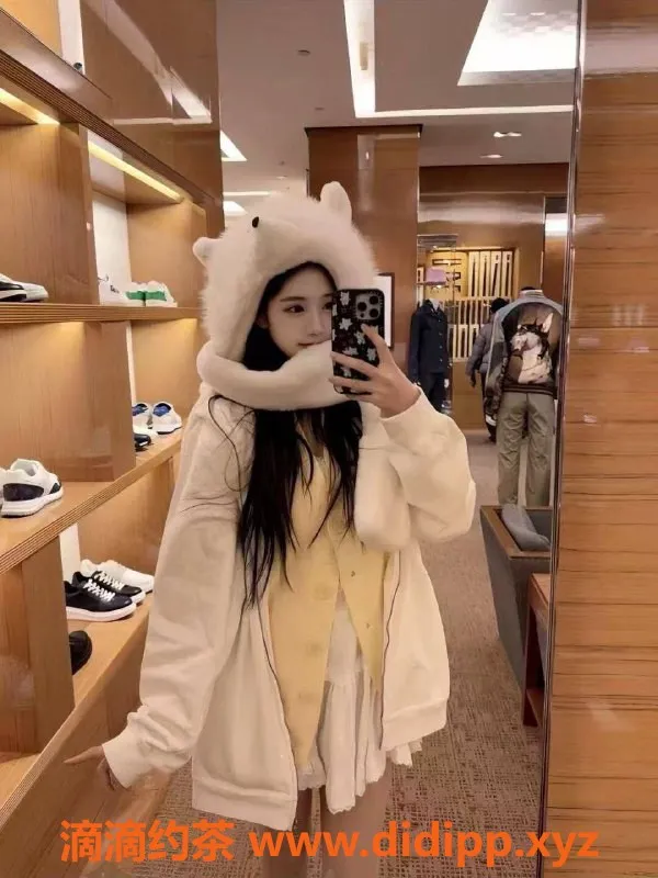 深圳楼凤-福田小谷谷：大长腿美女 1300起