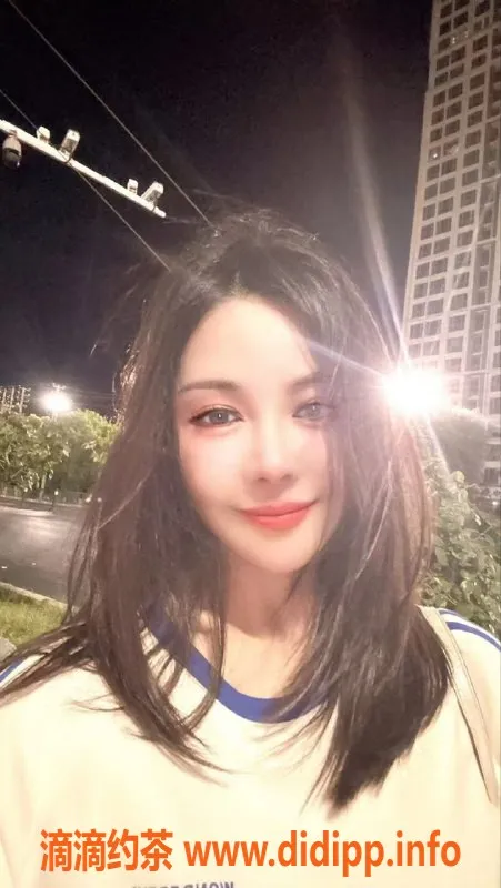 南昌楼凤-小玲，金域名都163cm，优质少妇陪玩，只需600起