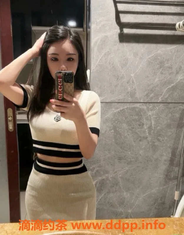 广州楼凤-天河小雪，69斤，精彩舌吻服务等你体验