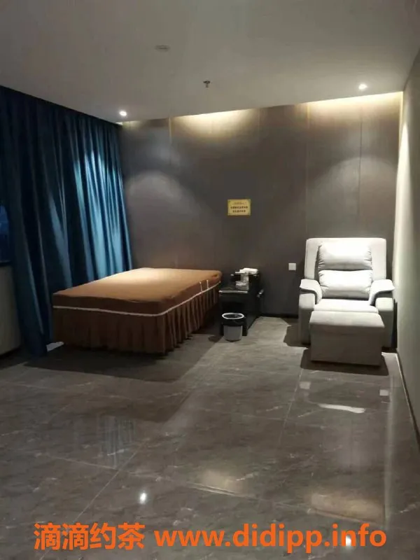 广州楼凤资源信息,珠海95俱乐部：全裸、半裸服务多样选择