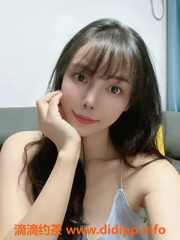 北京楼凤-丰台甜美暴乳美妞，身高168，三通服务