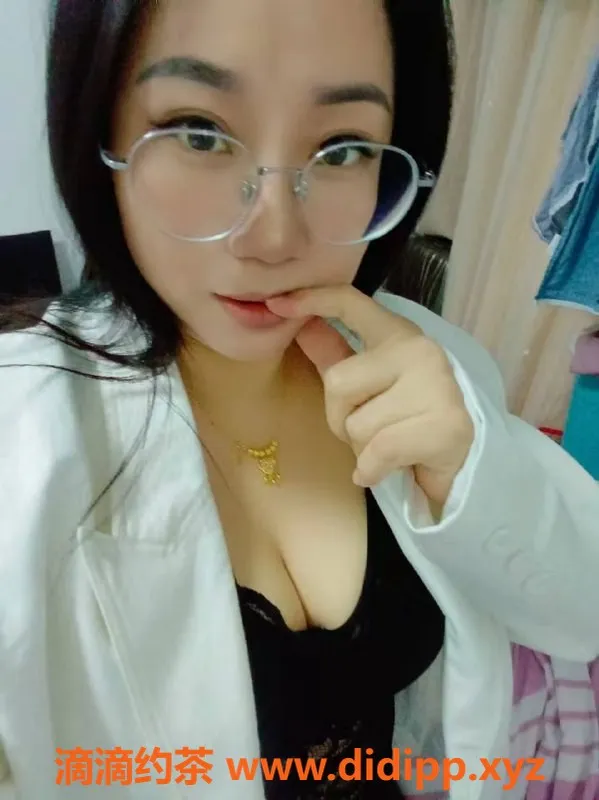 北京楼凤-丰台熟女猛🐄，36D大肉弹，亲民价位