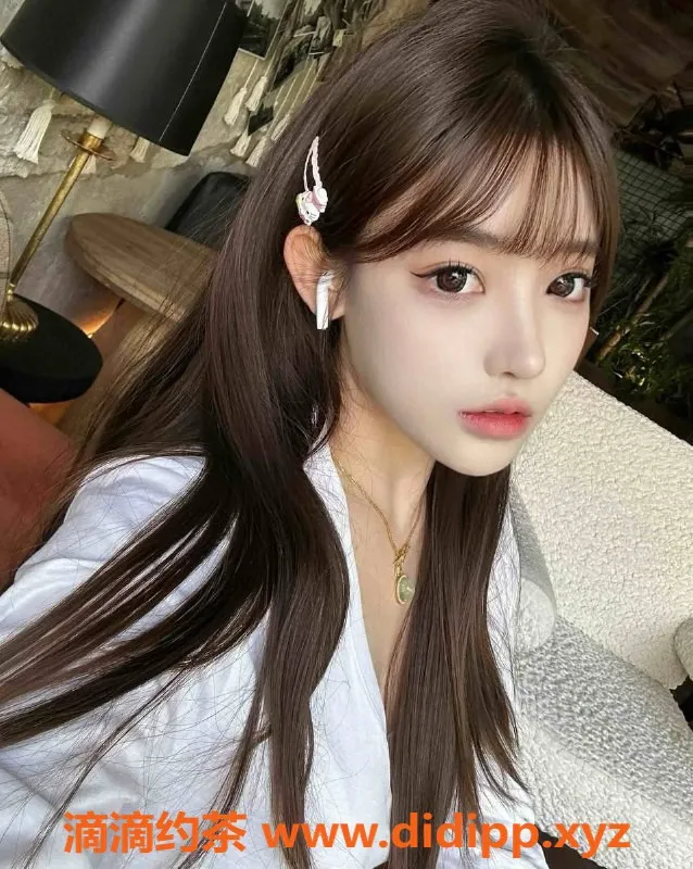 上海楼凤-普陀铃音，173cm大胸嫩妹，2500P服务推荐！