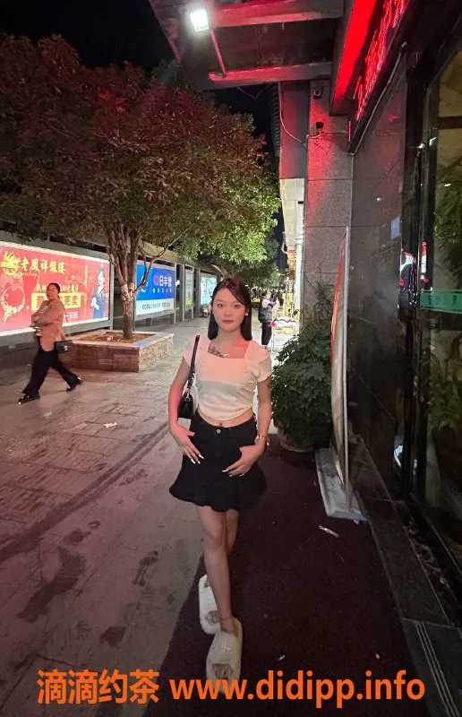 佛山楼凤-南海大沥小岚，700p体验全年龄服务