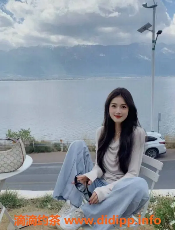 北京楼凤-海淀95后白瘦佳人，中项亲民选手！