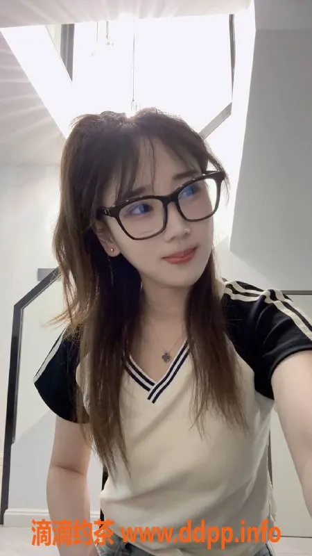 杭州楼凤-上城区郭小小，700元享优质服务