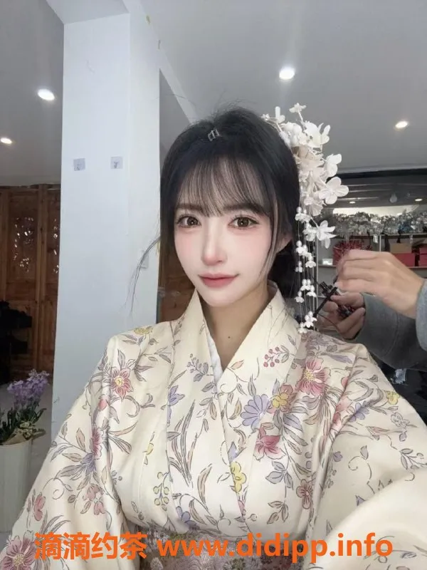 杭州外围-滨江小老虎，21岁D罩杯，超高颜值伴游