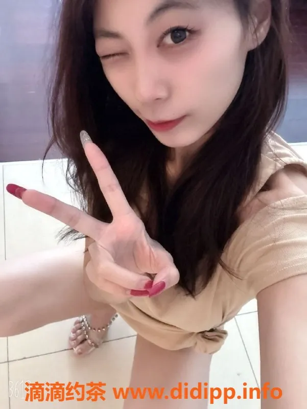 东莞楼凤-石龙小蝶，155cm 98斤，服务多样只需1300起