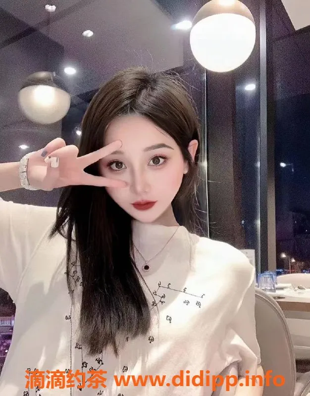 福州楼凤-福清市冉冉，165cm，47kg，胸36C，特服需加价