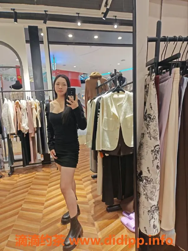 佛山楼凤-禅城萍萍，服务优质，洗吹做只需500P起