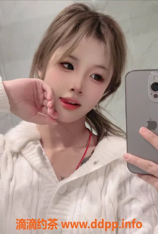 杭州楼凤-余杭嫩妹六六，900元不限服务，69互舔热辣体验