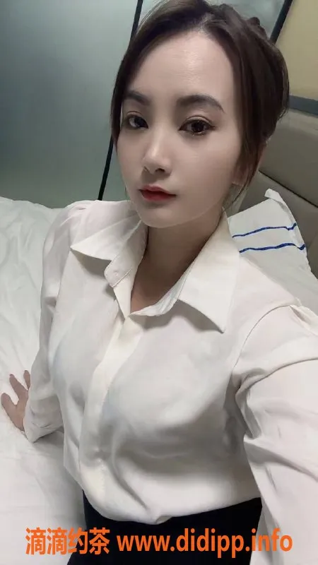 佛山楼凤-顺德小师妹，洗吹做服务，600p起