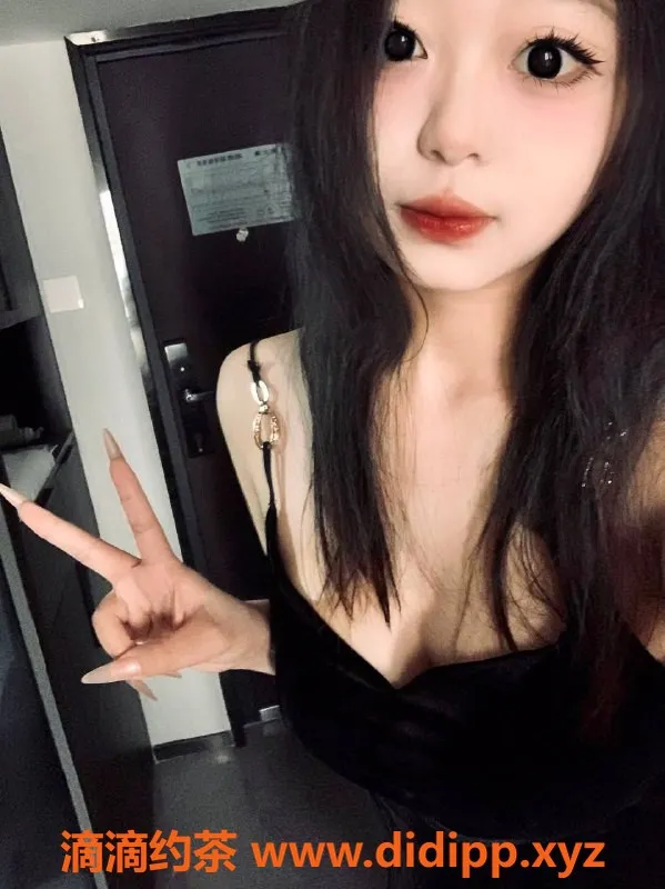 成都楼凤-成都小苹果，认证萝莉学妹，超值5p体验